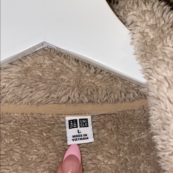 Fuzzy zip up - Picture 3 of 4